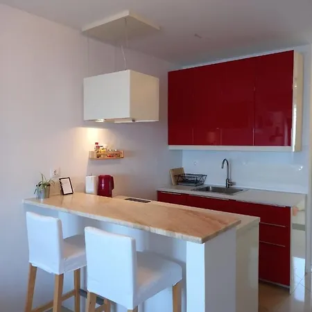 Sea View - Sunny Day Apartment *